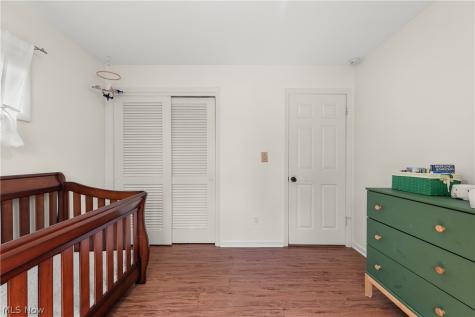 212 Parkwood Avenue Avon Lake OH 44012