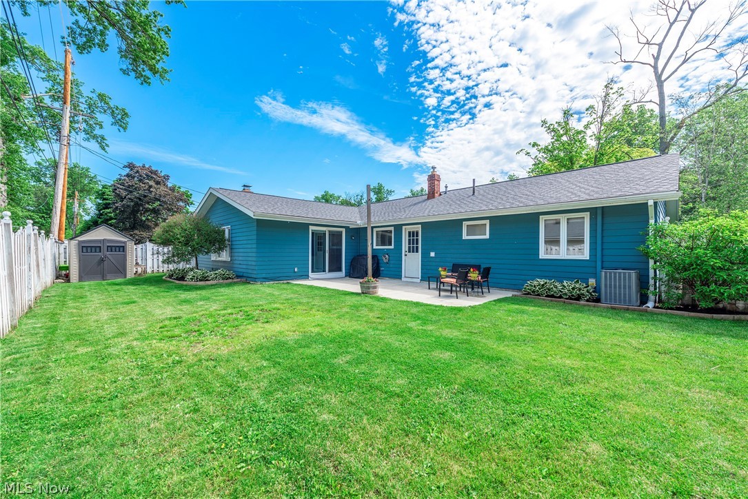 212 Parkwood Avenue Avon Lake OH 44012