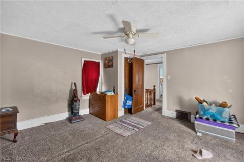 978 Wooster Road Barberton OH 44203