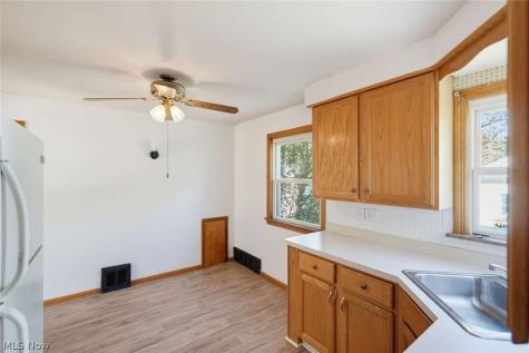 864 Lincoln Boulevard Bedford OH 44146