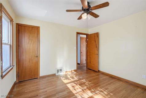 864 Lincoln Boulevard Bedford OH 44146
