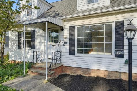 864 Lincoln Boulevard Bedford OH 44146