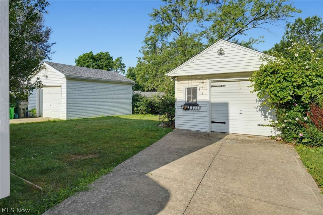 864 Lincoln Boulevard Bedford OH 44146