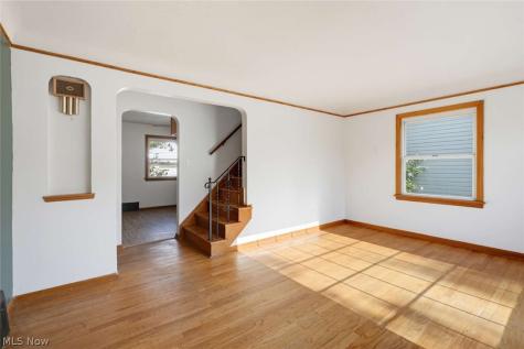 864 Lincoln Boulevard Bedford OH 44146