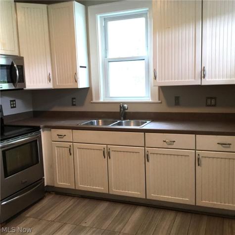 9474 Roxbury Road Parma Heights OH 44130