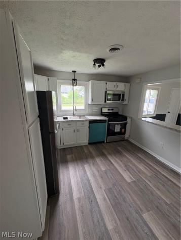 2300 Giffels Drive Cuyahoga Falls OH 44221