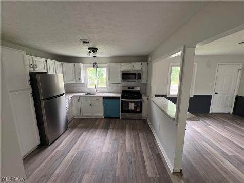 2300 Giffels Drive Cuyahoga Falls OH 44221