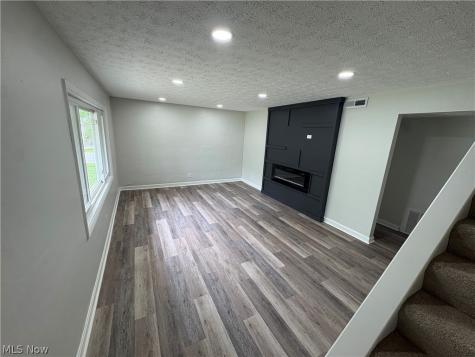 2300 Giffels Drive Cuyahoga Falls OH 44221