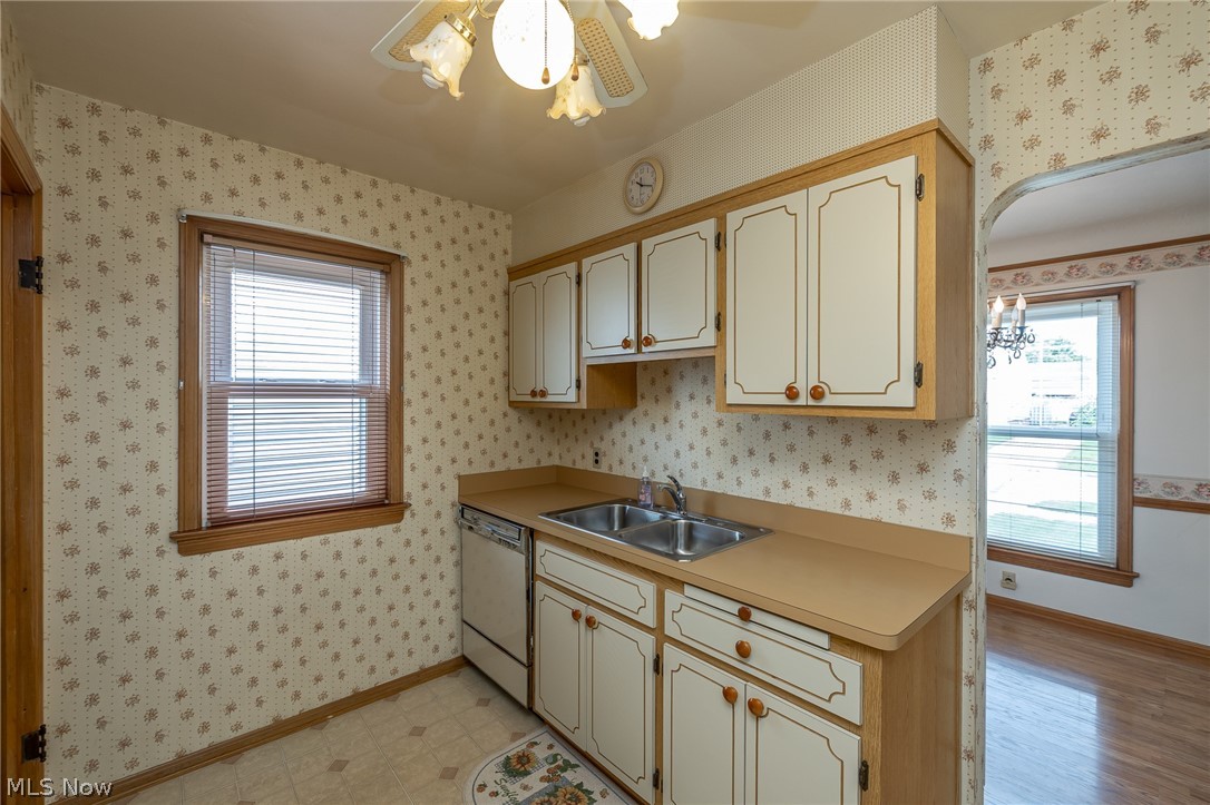 8323 Renwood Drive Parma OH 44129
