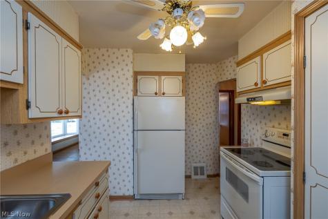 8323 Renwood Drive Parma OH 44129