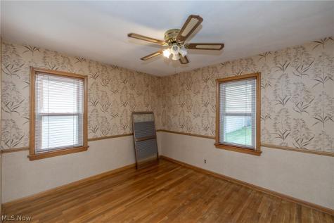 8323 Renwood Drive Parma OH 44129