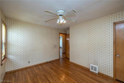 8323 Renwood Drive Parma OH 44129