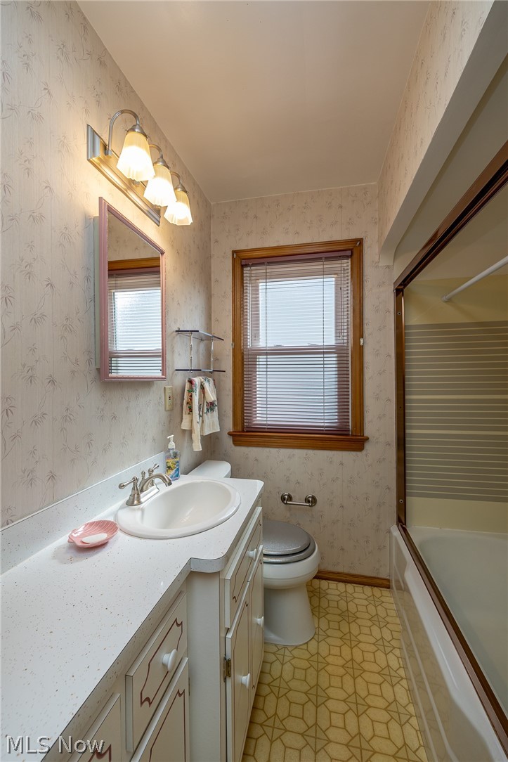 8323 Renwood Drive Parma OH 44129