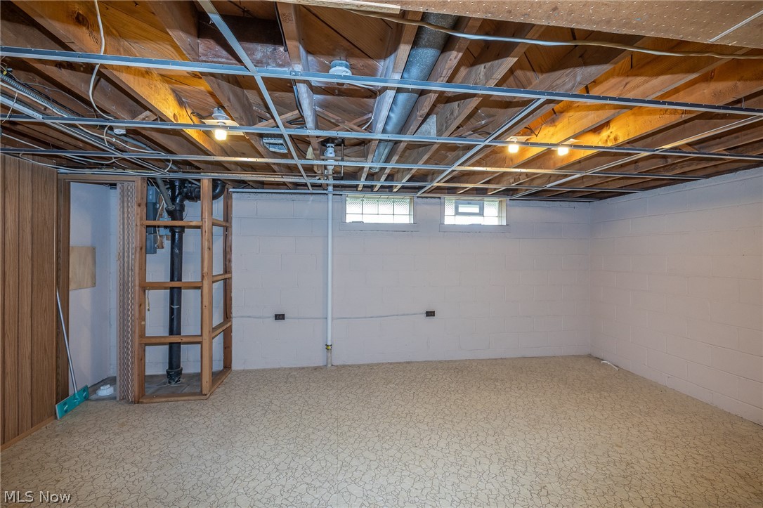 8323 Renwood Drive Parma OH 44129