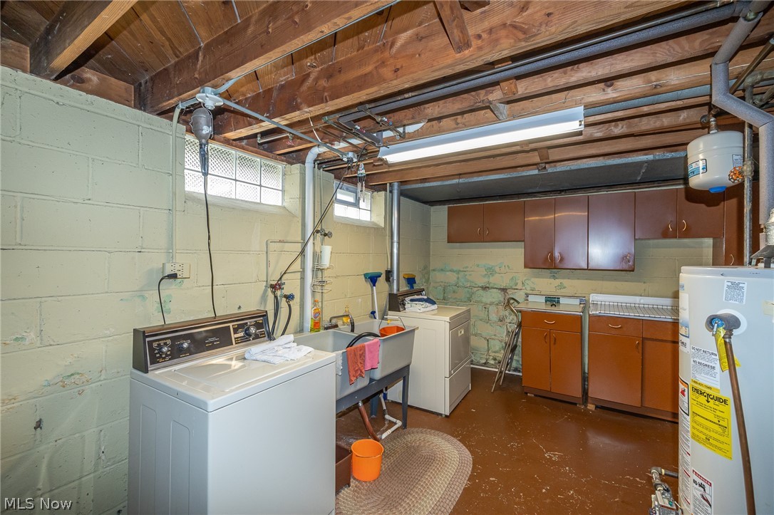 8323 Renwood Drive Parma OH 44129