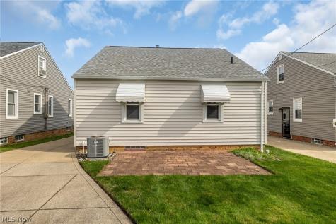 8323 Renwood Drive Parma OH 44129