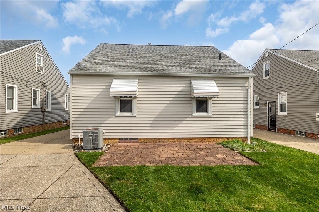 8323 Renwood Drive Parma OH 44129
