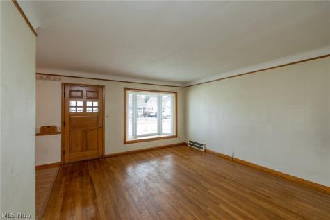 8323 Renwood Drive Parma OH 44129