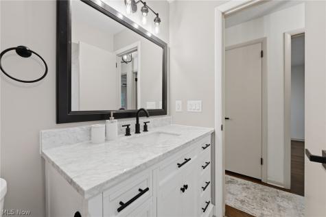 3133 Fair Oaks Drive Norton OH 44203