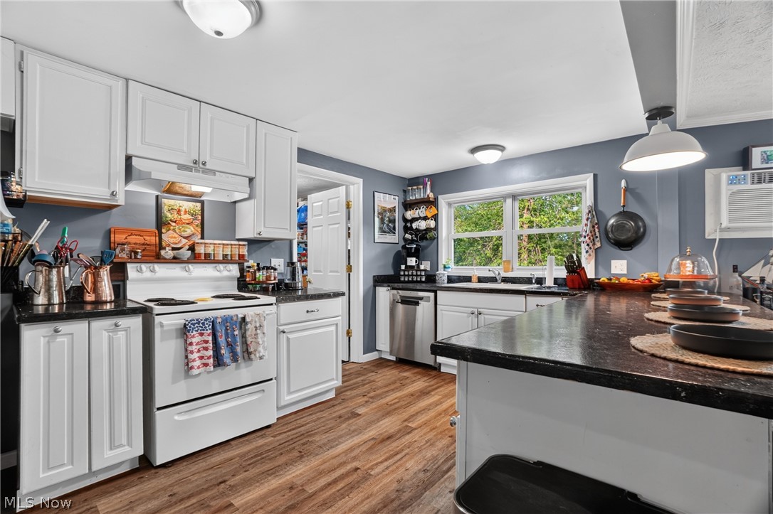 554 E River View Drive Austinburg OH 44010