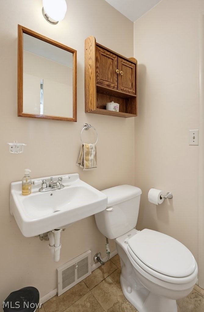 6326 Strathallan Drive Bedford Heights OH 44146