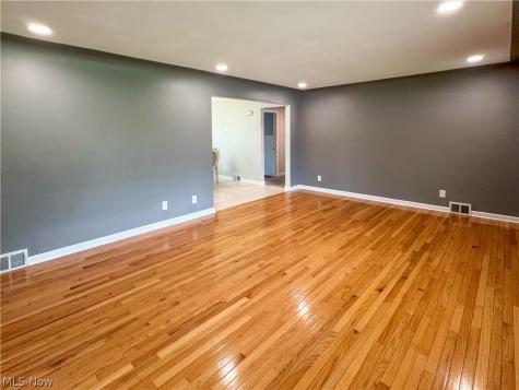 4047 Cascade Drive Youngstown OH 44511