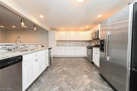 5207 Gargasz Drive Lorain OH 44053