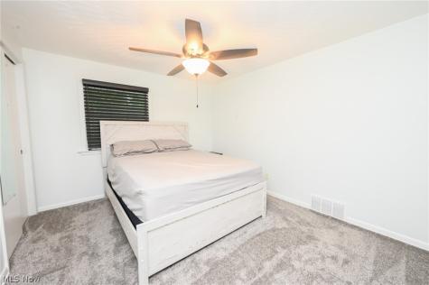 5207 Gargasz Drive Lorain OH 44053