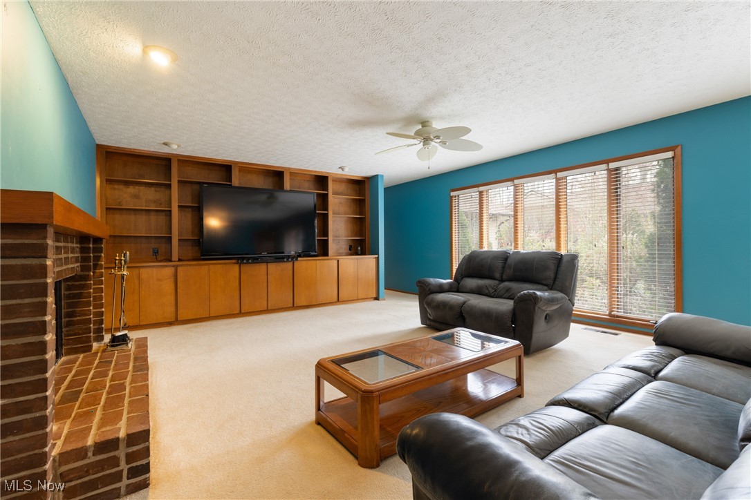 10819 Meadow Trail Strongsville OH 44149