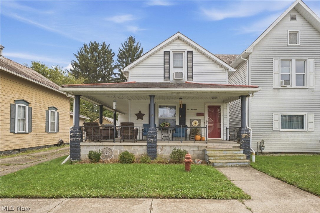 214 Front Avenue SE New Philadelphia OH 44663