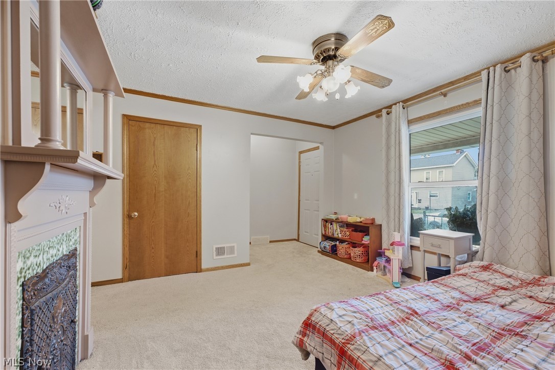 214 Front Avenue SE New Philadelphia OH 44663