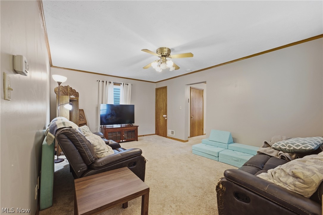 214 Front Avenue SE New Philadelphia OH 44663