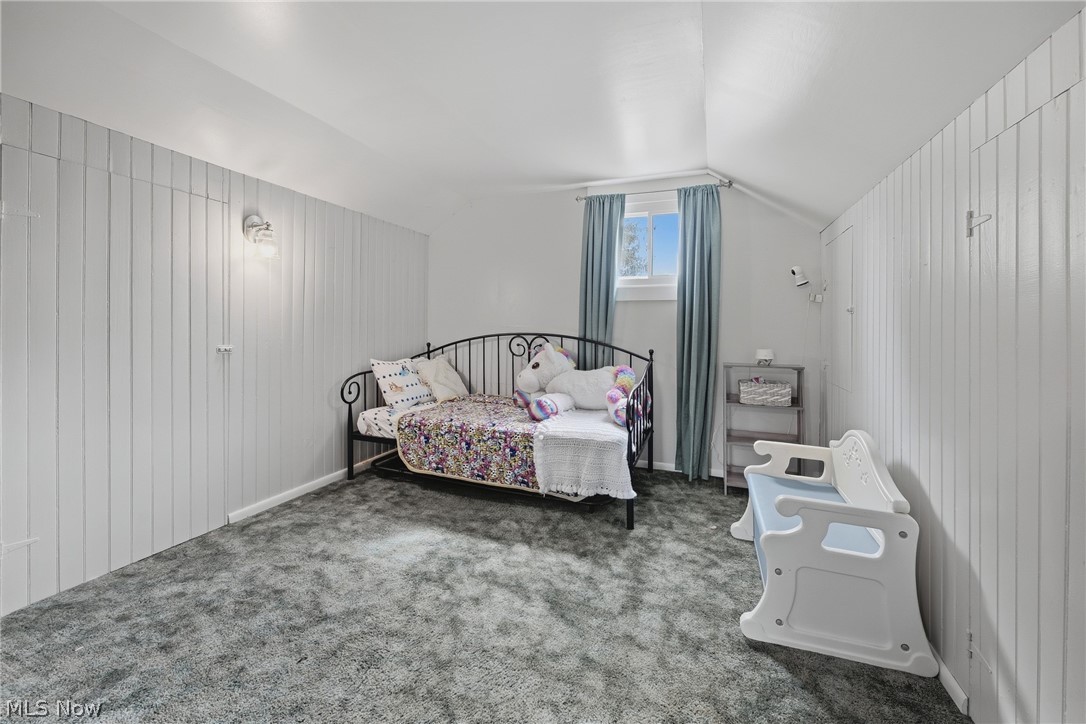 214 Front Avenue SE New Philadelphia OH 44663