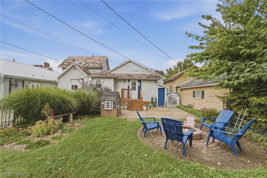 214 Front Avenue SE New Philadelphia OH 44663