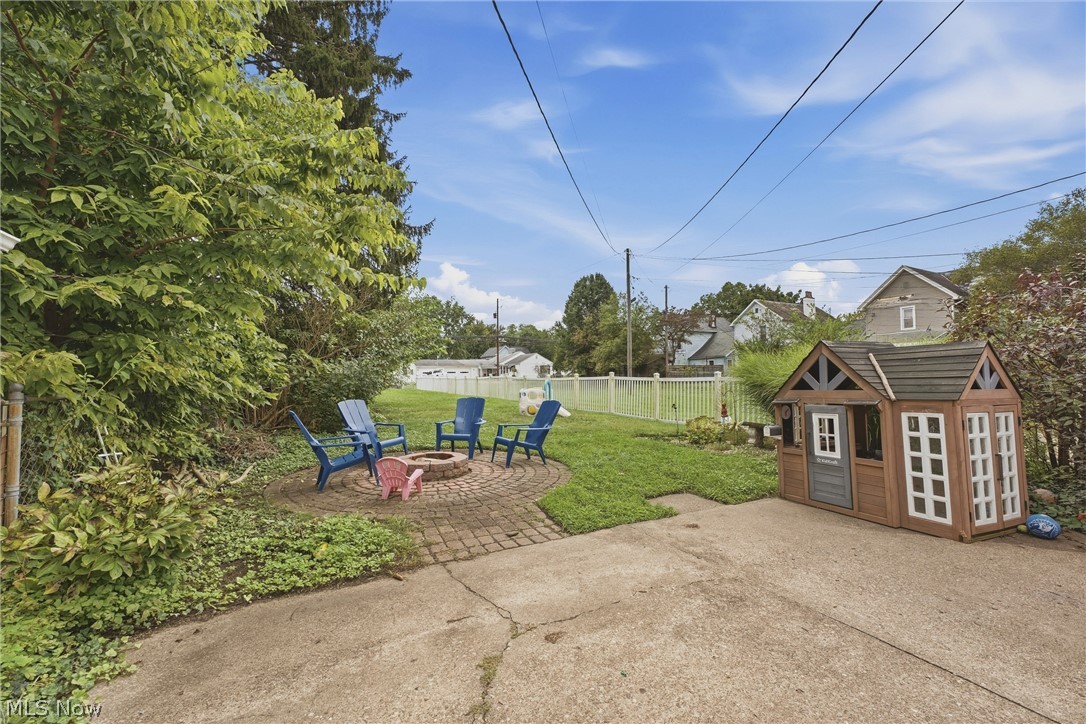 214 Front Avenue SE New Philadelphia OH 44663
