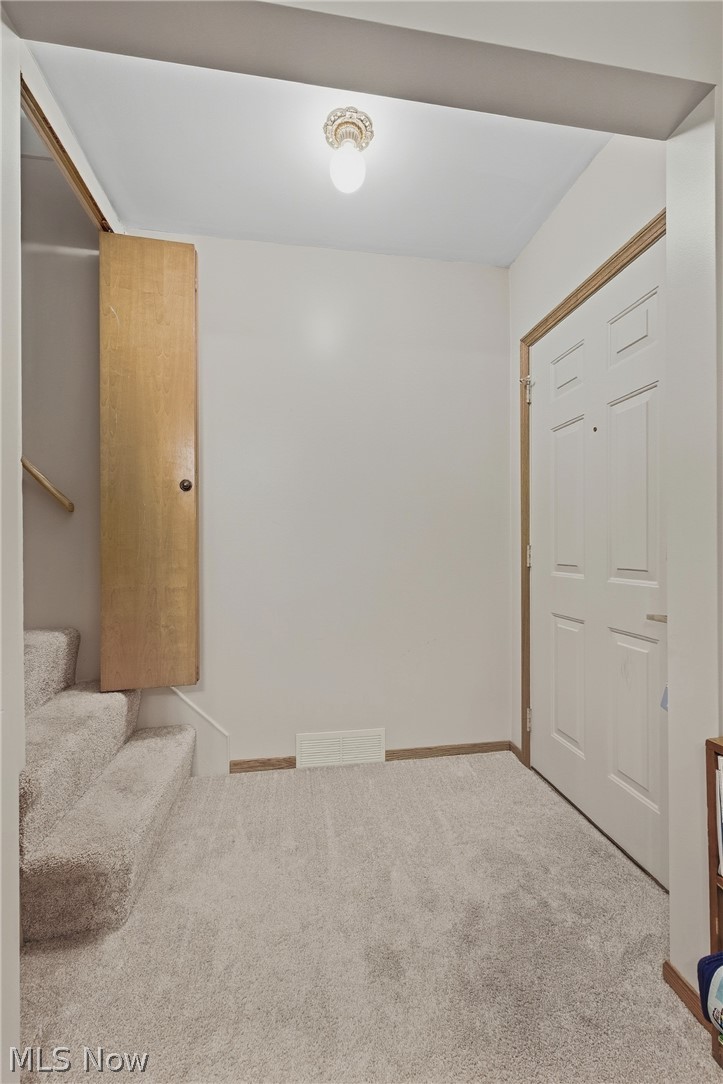 214 Front Avenue SE New Philadelphia OH 44663