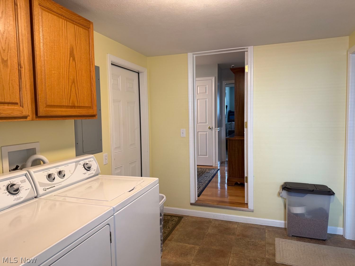 126 Longfellow Street Elyria OH 44035
