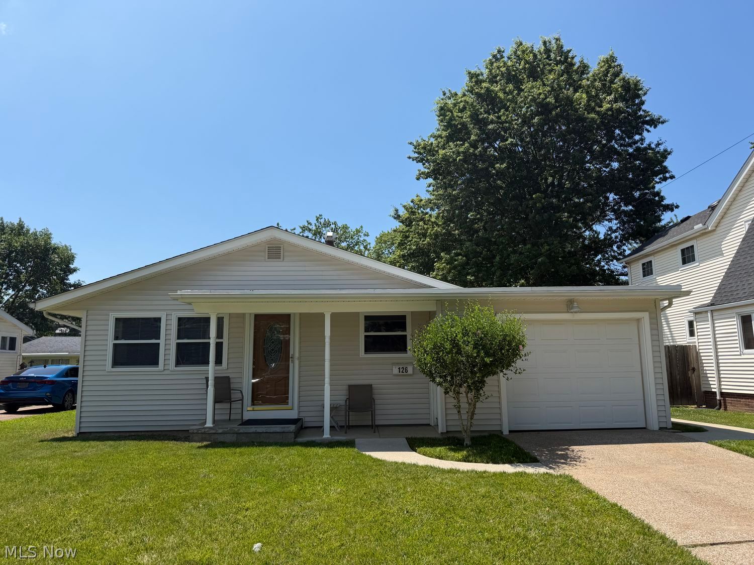 126 Longfellow Street Elyria OH 44035