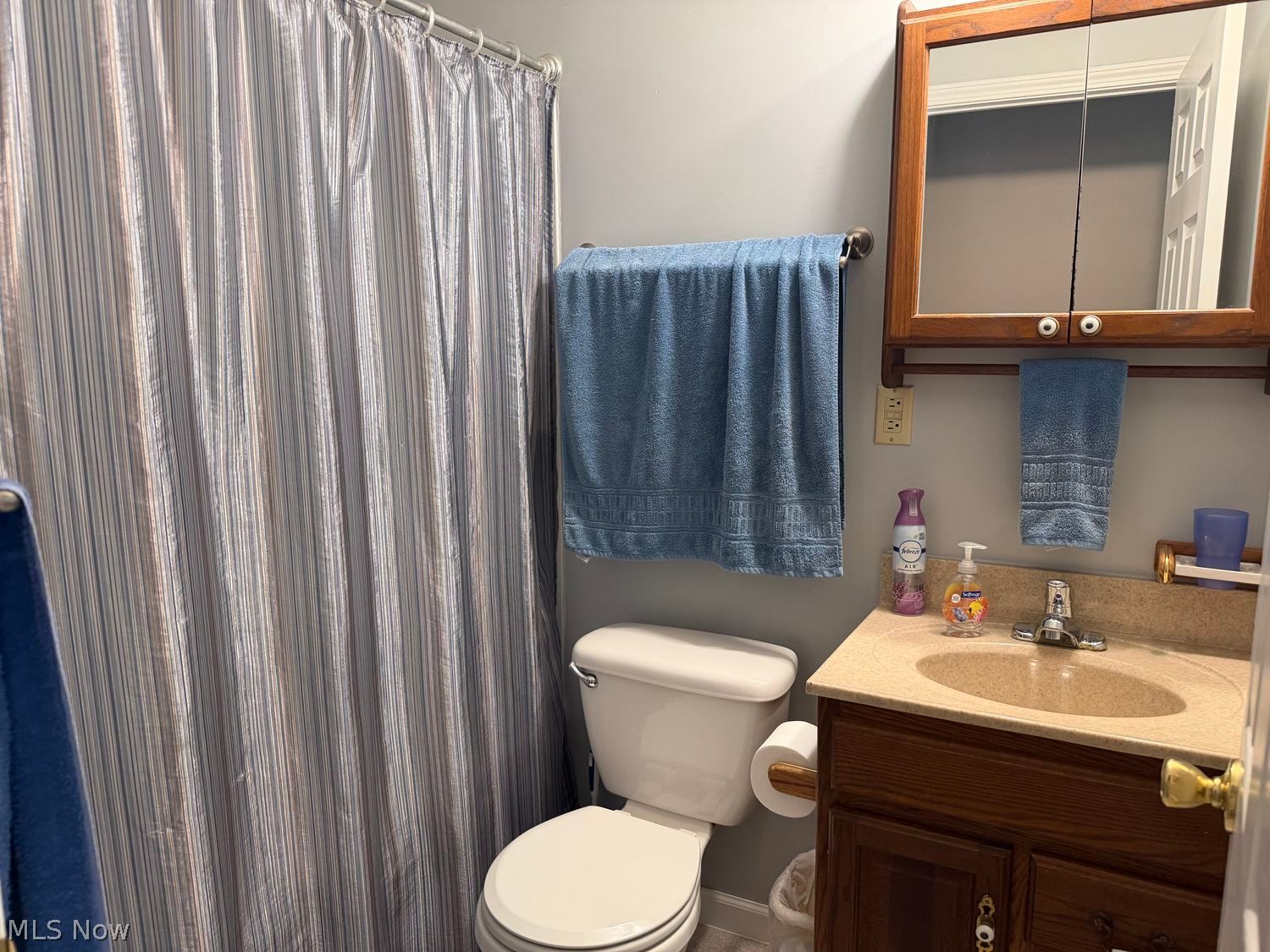126 Longfellow Street Elyria OH 44035