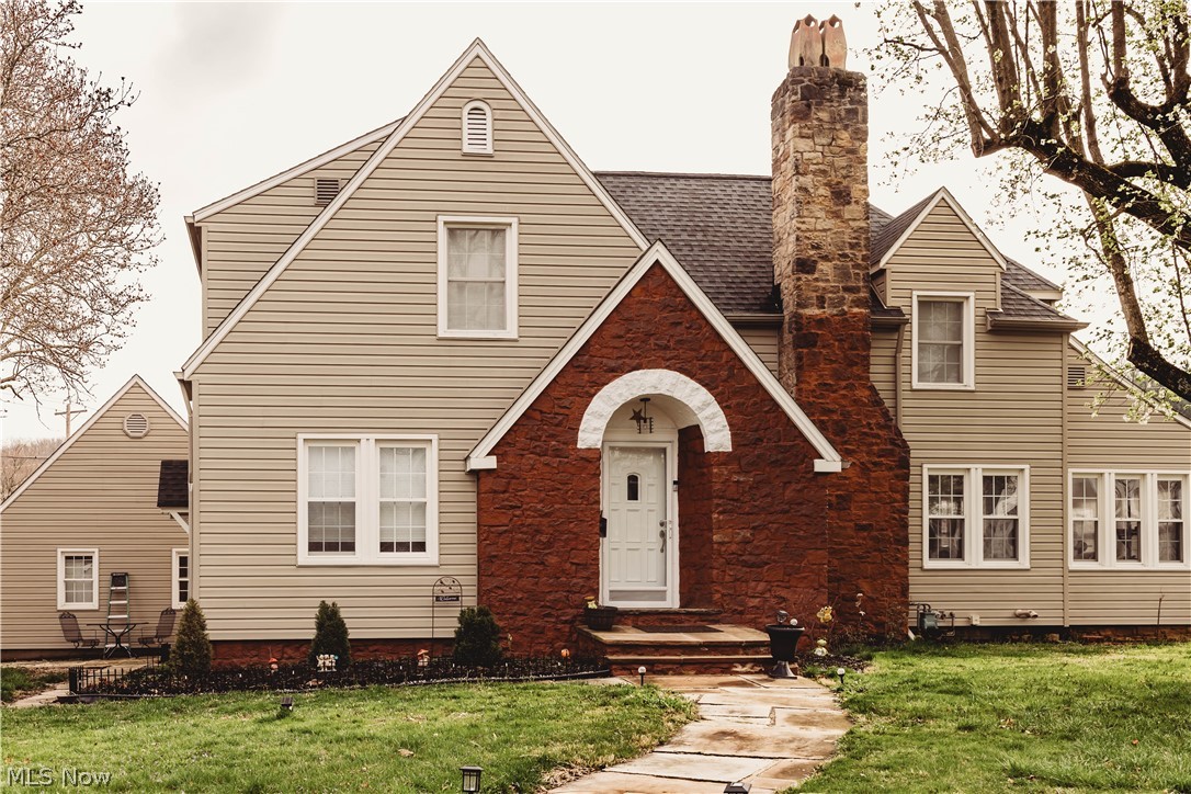 1012 Cambridge Road Coshocton OH 43812