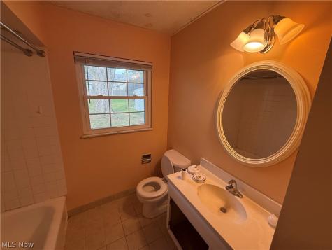 4588 W 227th Street Fairview Park OH 44126