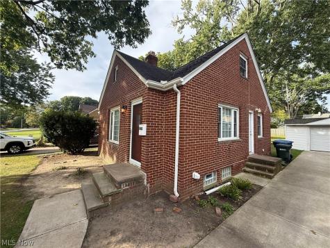 4588 W 227th Street Fairview Park OH 44126
