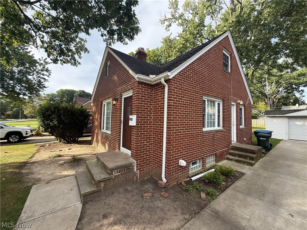 4588 W 227th Street Fairview Park OH 44126