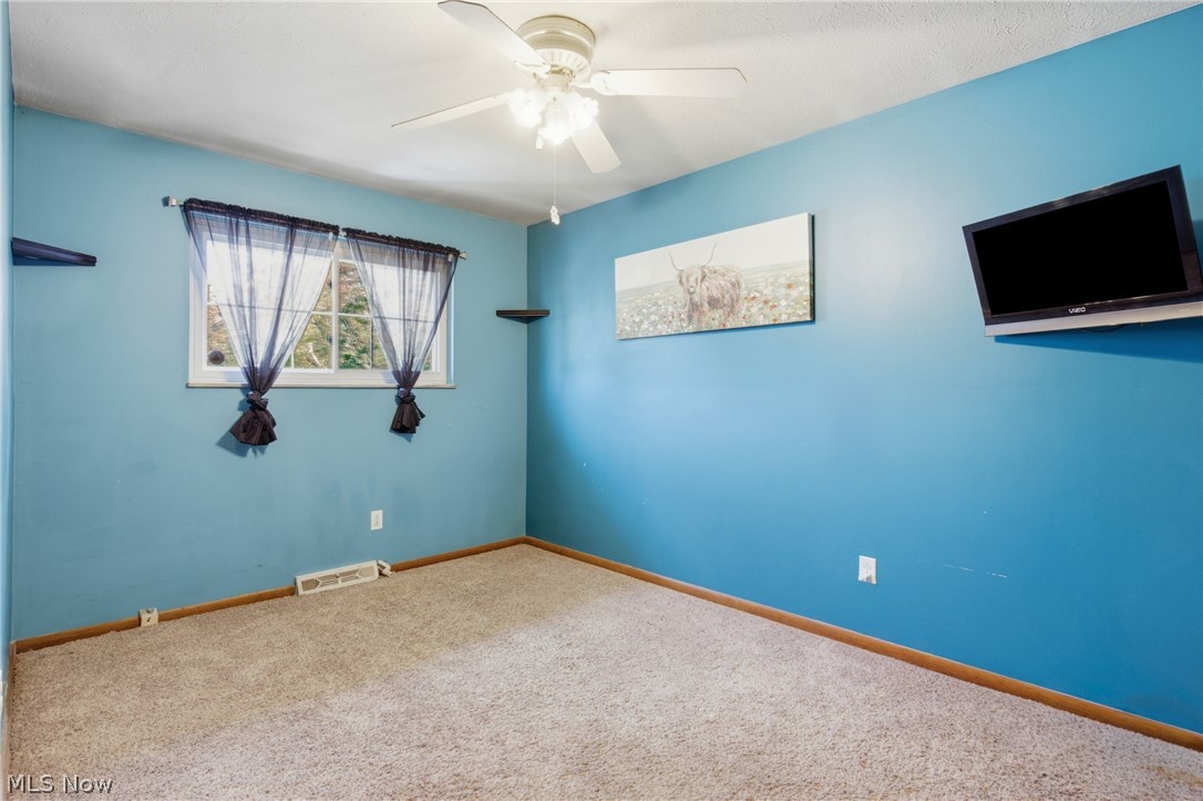 15010 Kennerdown Avenue Maple Heights OH 44131