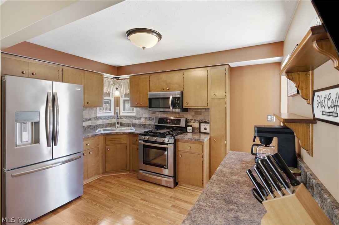 15010 Kennerdown Avenue Maple Heights OH 44131