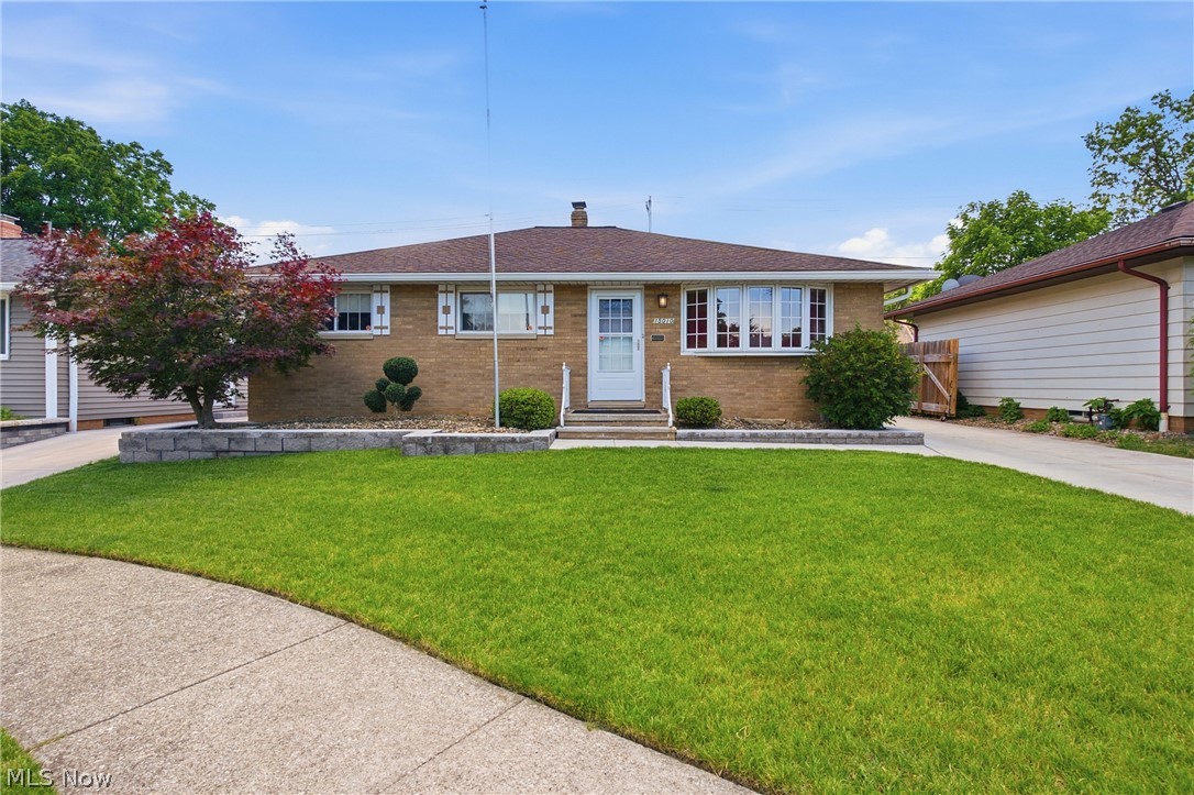15010 Kennerdown Avenue Maple Heights OH 44131