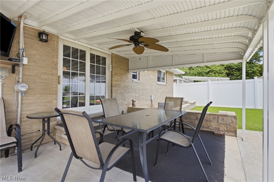 15010 Kennerdown Avenue Maple Heights OH 44131