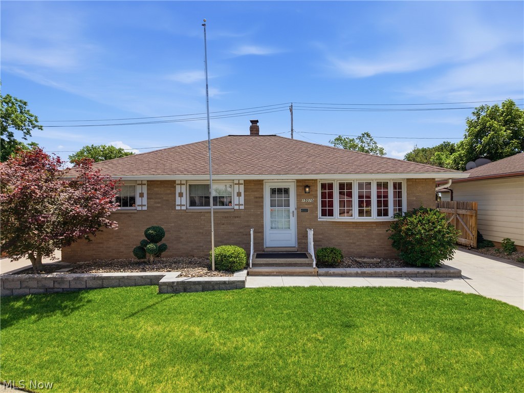 15010 Kennerdown Avenue Maple Heights OH 44131