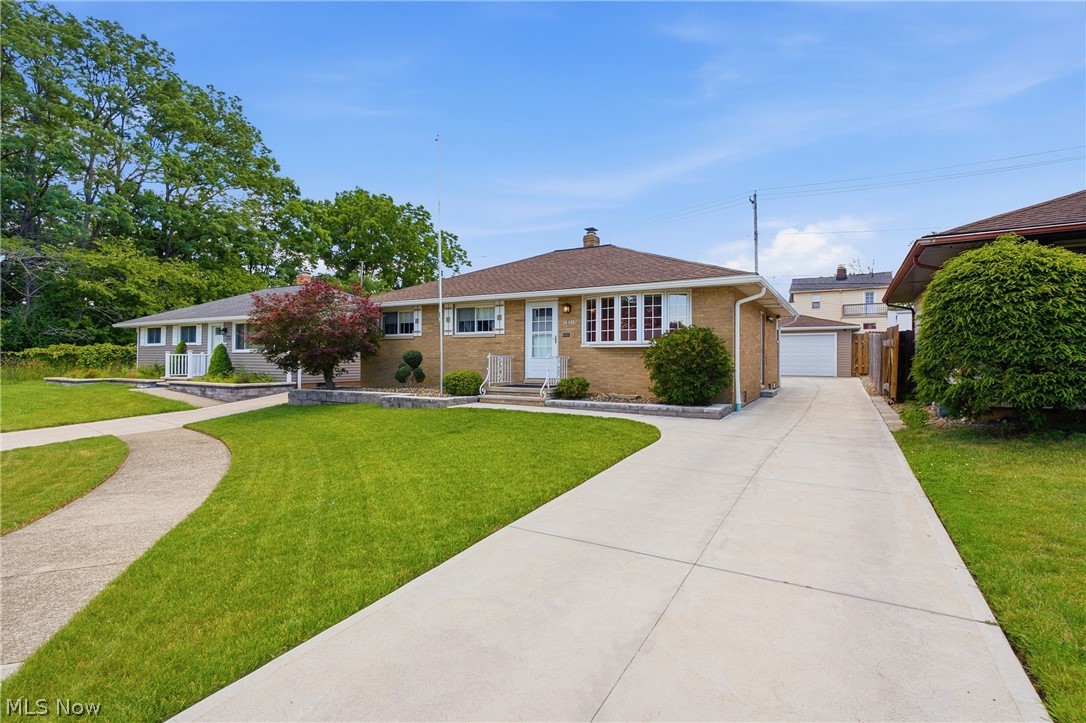 15010 Kennerdown Avenue Maple Heights OH 44131