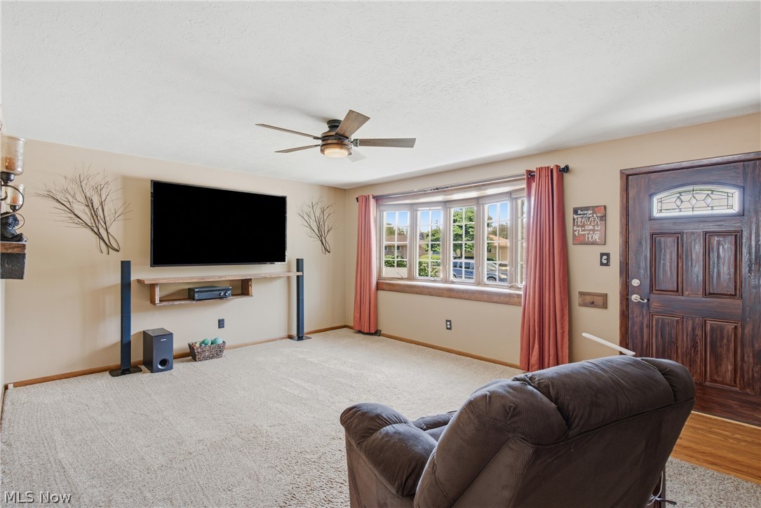 15010 Kennerdown Avenue Maple Heights OH 44131